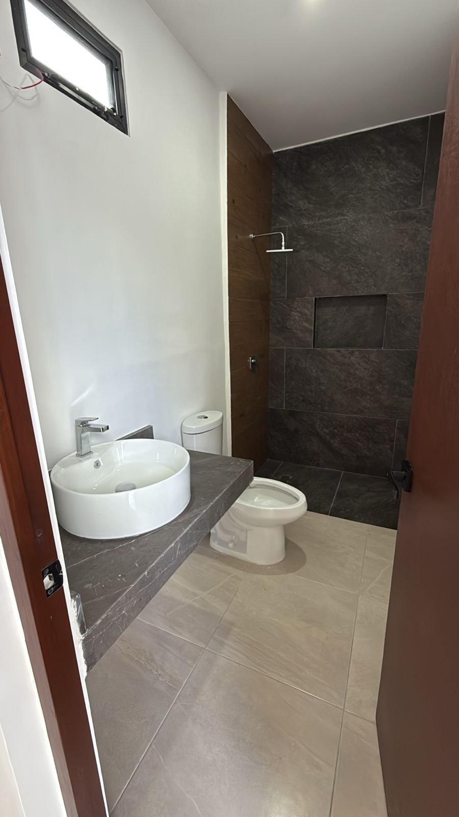 Baño con regadera Casa Ramona